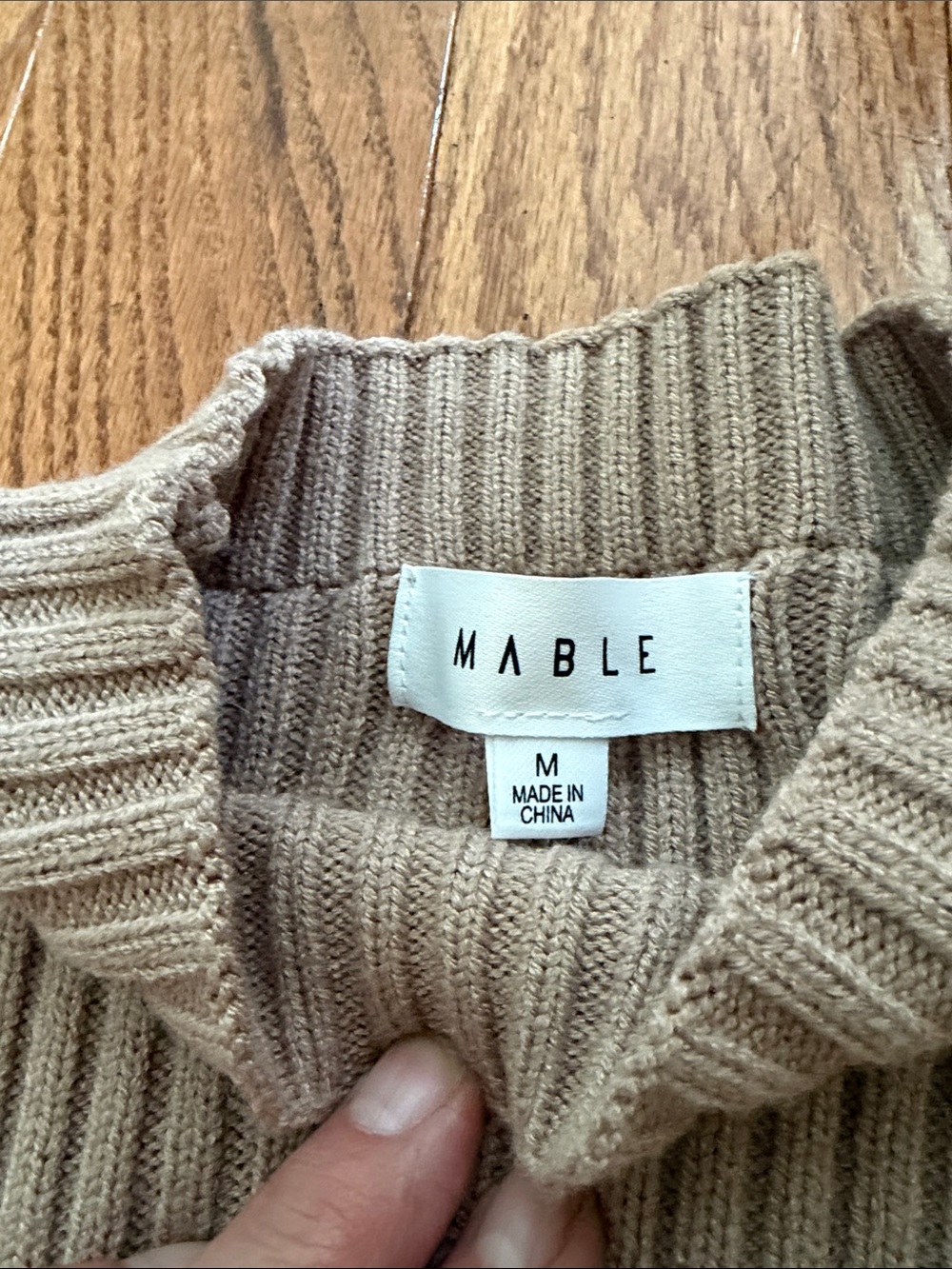 Mable Ribbed Knit Mock Neck Cropped Sweater Taupe M Clean Girl Chic Minimalist‎ - Picture 4 of 11